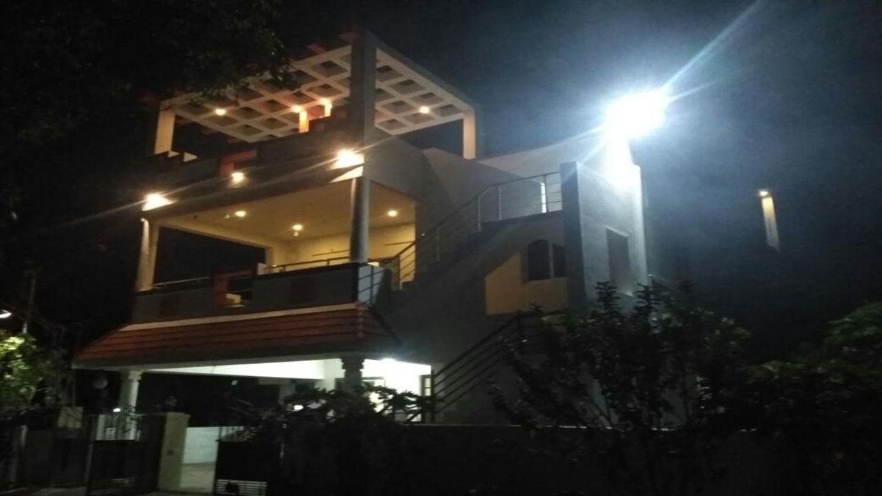 Castle 50 Villa Coimbatore Bagian luar foto